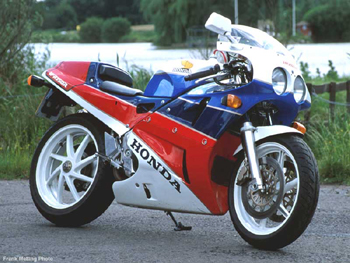 HONDA RC 30 1986, cliquez pour agrandir