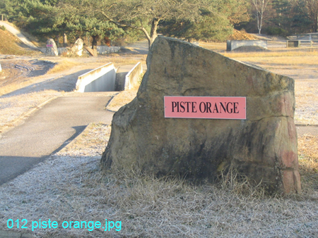 012 piste orange